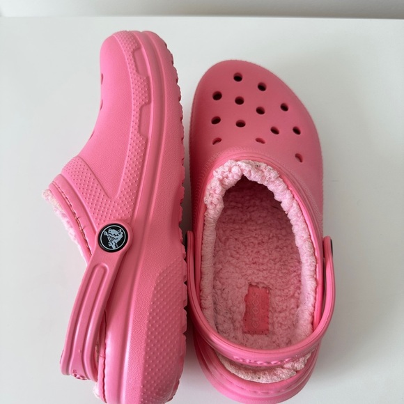 CROCS Pink Fleeced Line - size 4J - Picture 3 of 5